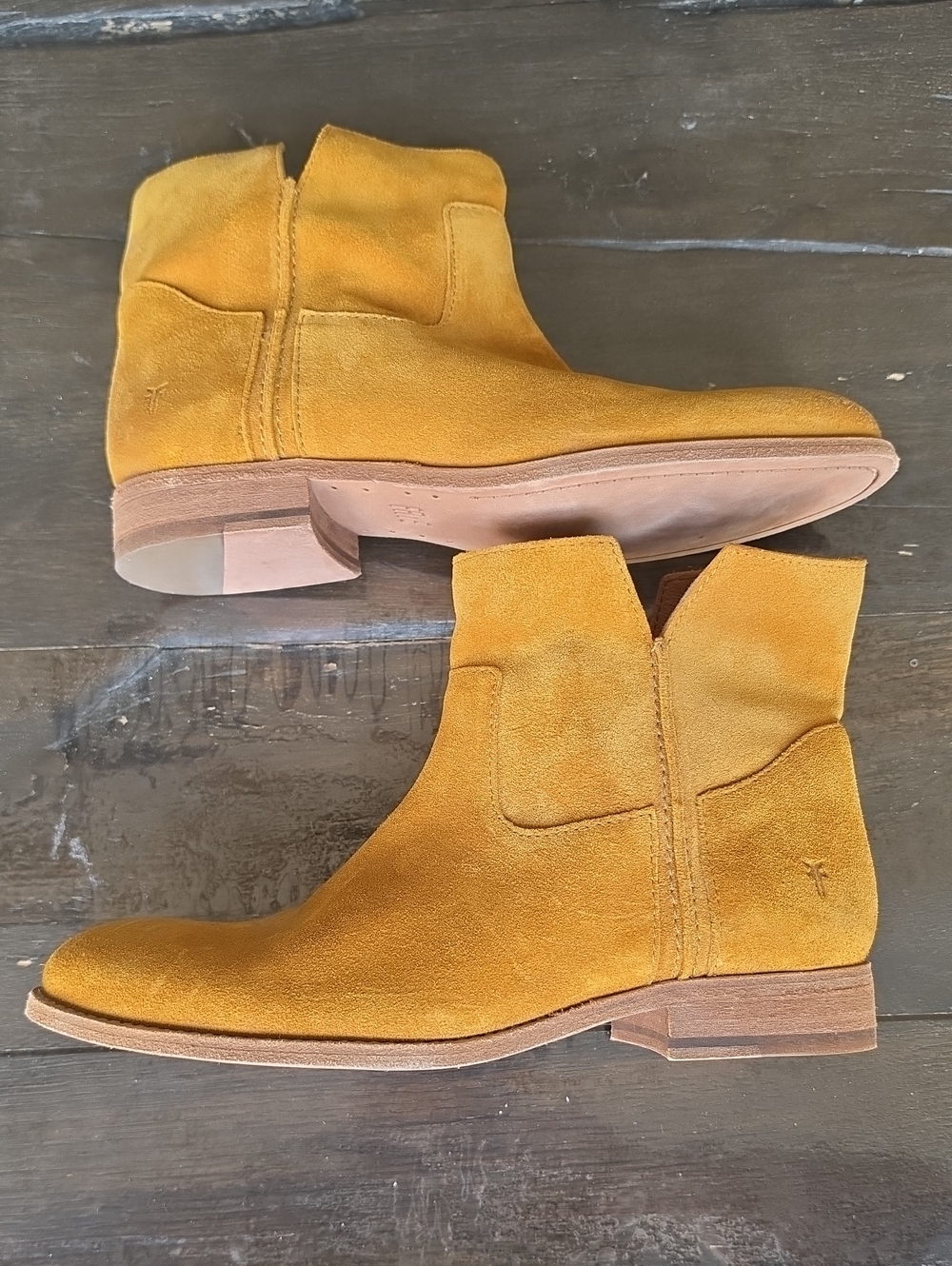 (7.5) Frye Mustard Yellow Suede Ankle Boots Country Western Comfy Fall Statement